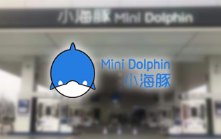 三十年煉化經(jīng)驗(yàn),高清潔定制油品！小海豚Mini Dolphin油站選擇lyton龍門往復(fù)式全自動洗車機(jī)