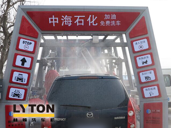 全自動洗車機安裝場所之加油站!提升油站高品質(zhì)服務(wù)的企業(yè)形象,有利于口碑傳播!