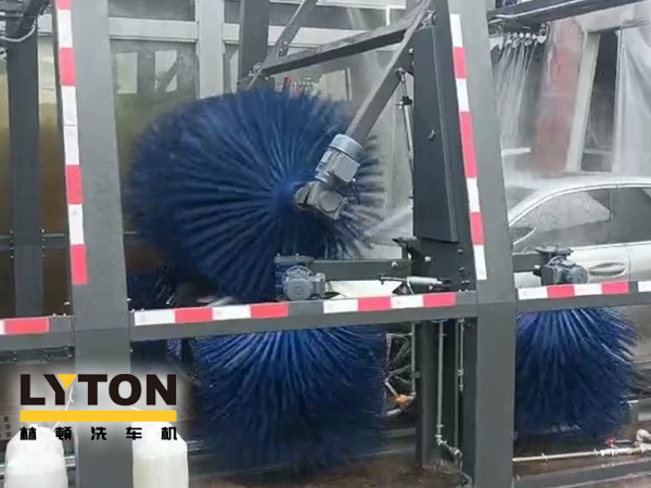 用戶對比,還得林頓FX11全自動洗車機!常州南門石化配置洗車設(shè)備記!“品質(zhì)·交付”只為不負客戶所托!